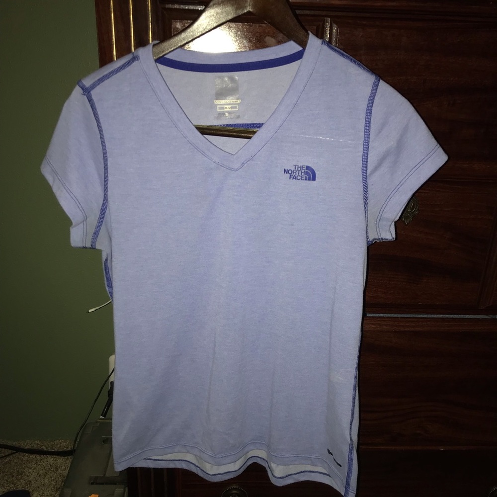 North Face t-shirt gently used